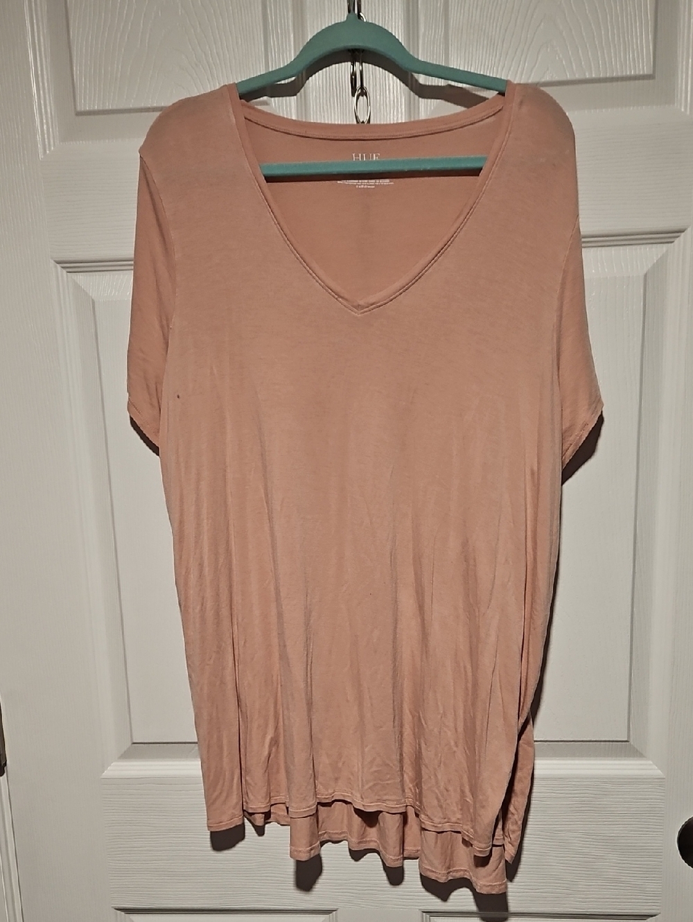 HUE Dusty Rose V-Neck Short Sleeve Tee